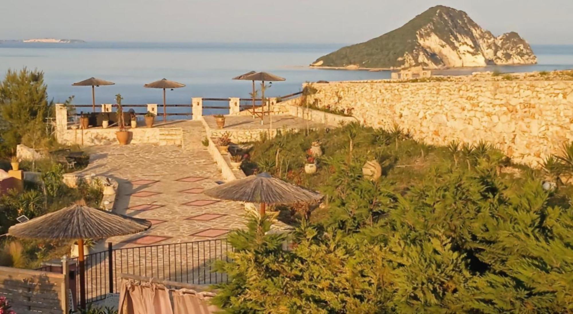Athenea Villas, Private Pools & Gardens Keri Exterior foto