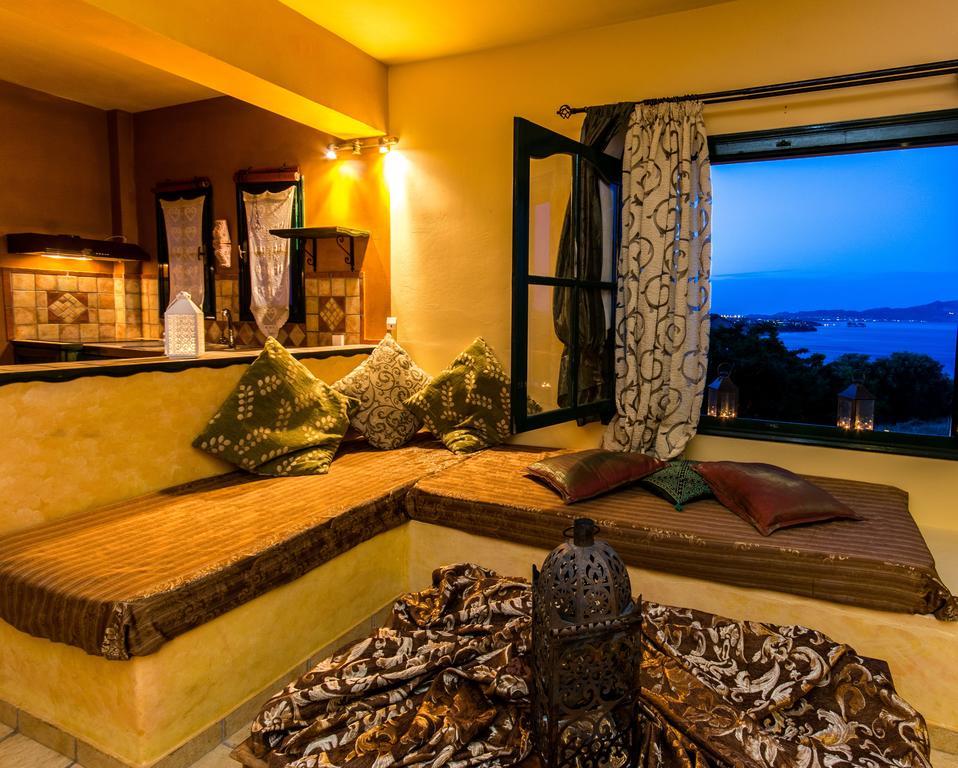 Athenea Villas, Private Pools & Gardens Keri Exterior foto