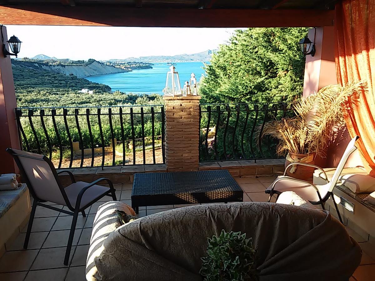 Athenea Villas, Private Pools & Gardens Keri Exterior foto