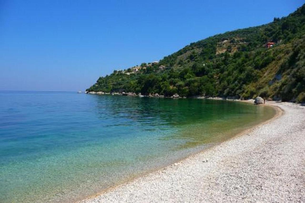 Athenea Villas, Private Pools & Gardens Keri Exterior foto