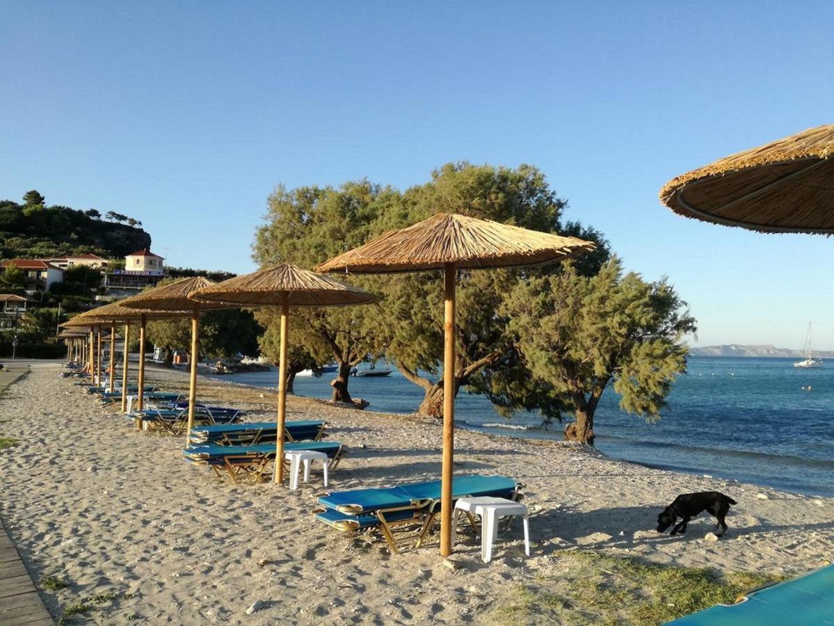 Athenea Villas, Private Pools & Gardens Keri Exterior foto